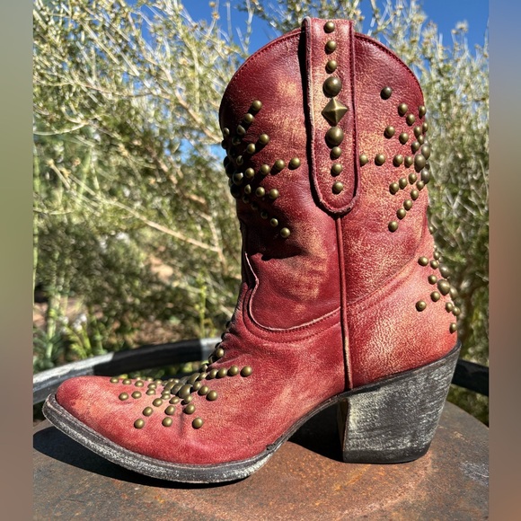 Old Gringo Red Studded Boots - Picture 4 of 16